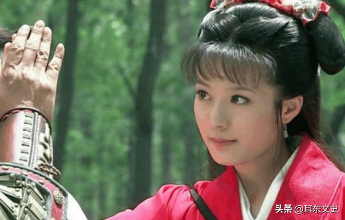 阿青一剑可敌三千甲场面,阿青能打过张无忌吗