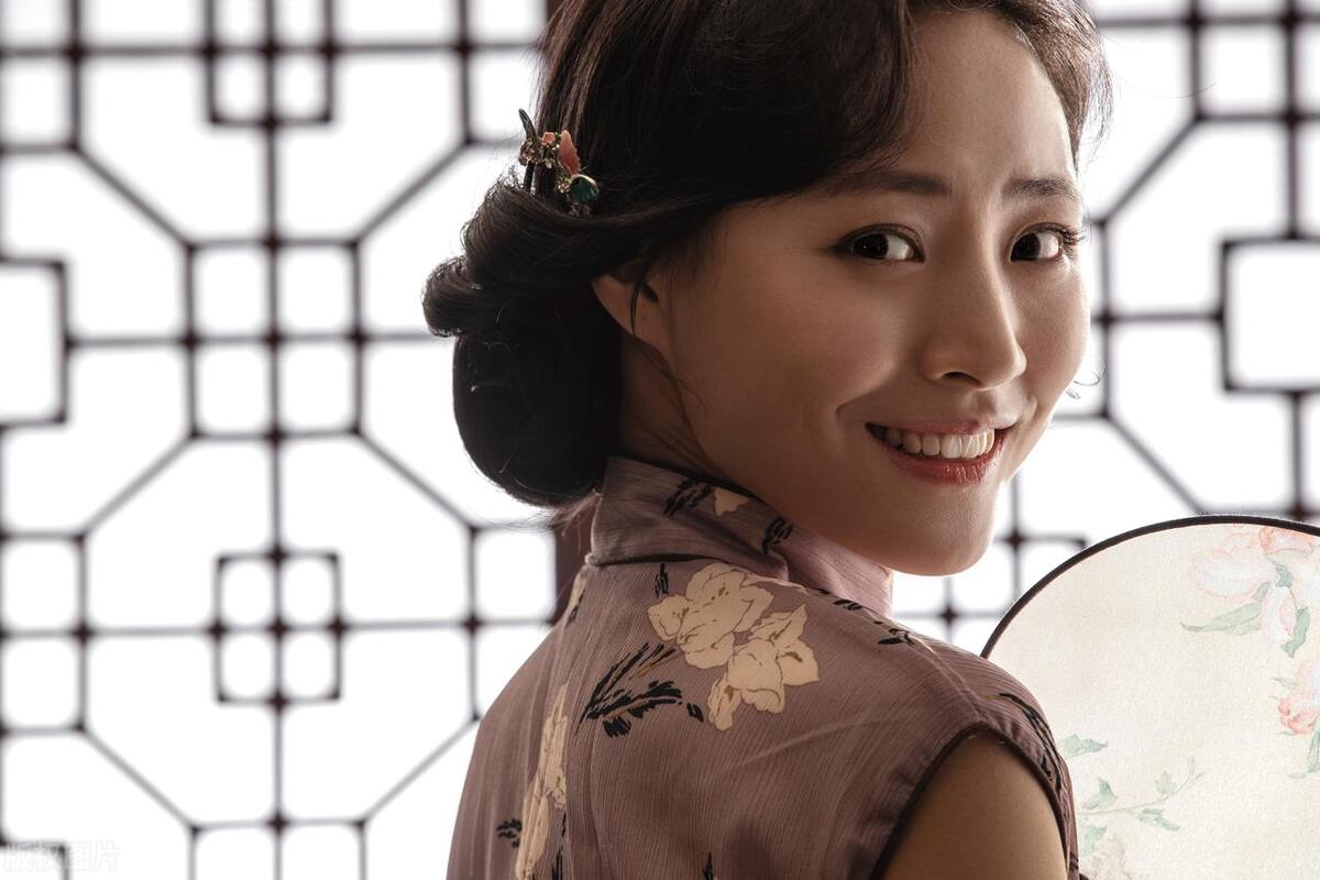 男生体验一天24小时穿女装,男生体验24小时穿女装