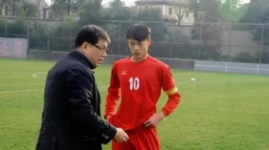 中国足球女足青训现状,范志毅谈中国足球青训