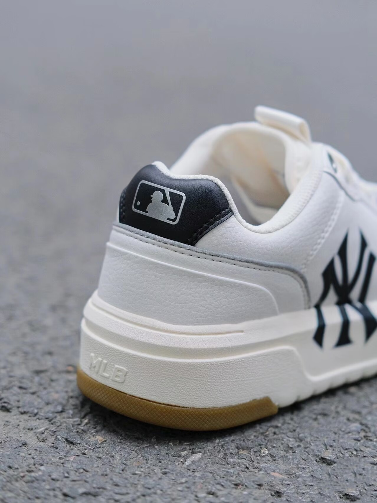 mlb复古小白鞋板鞋穿搭,mlb复古板鞋新款和经典款