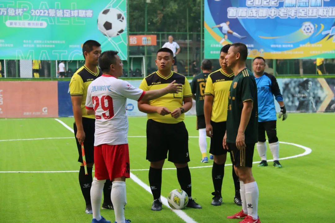 业余球员踢的球有多大力量,老年球员踢球