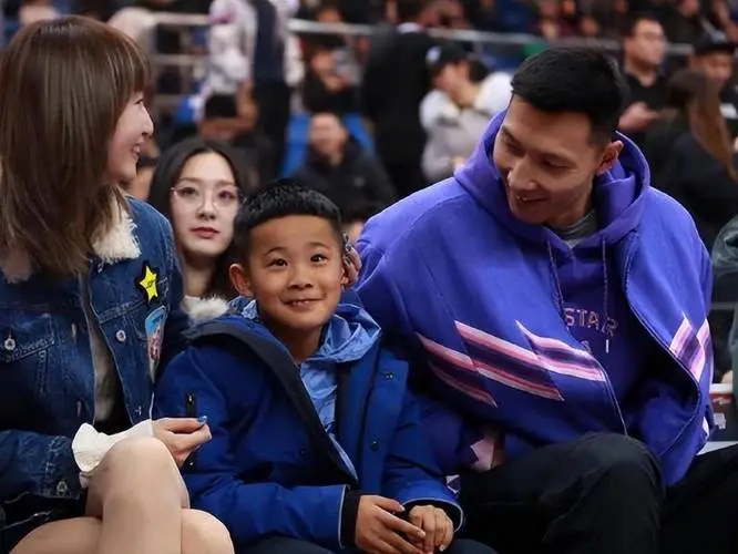 易建联生了多少个孩子,易建联娶了多少老婆