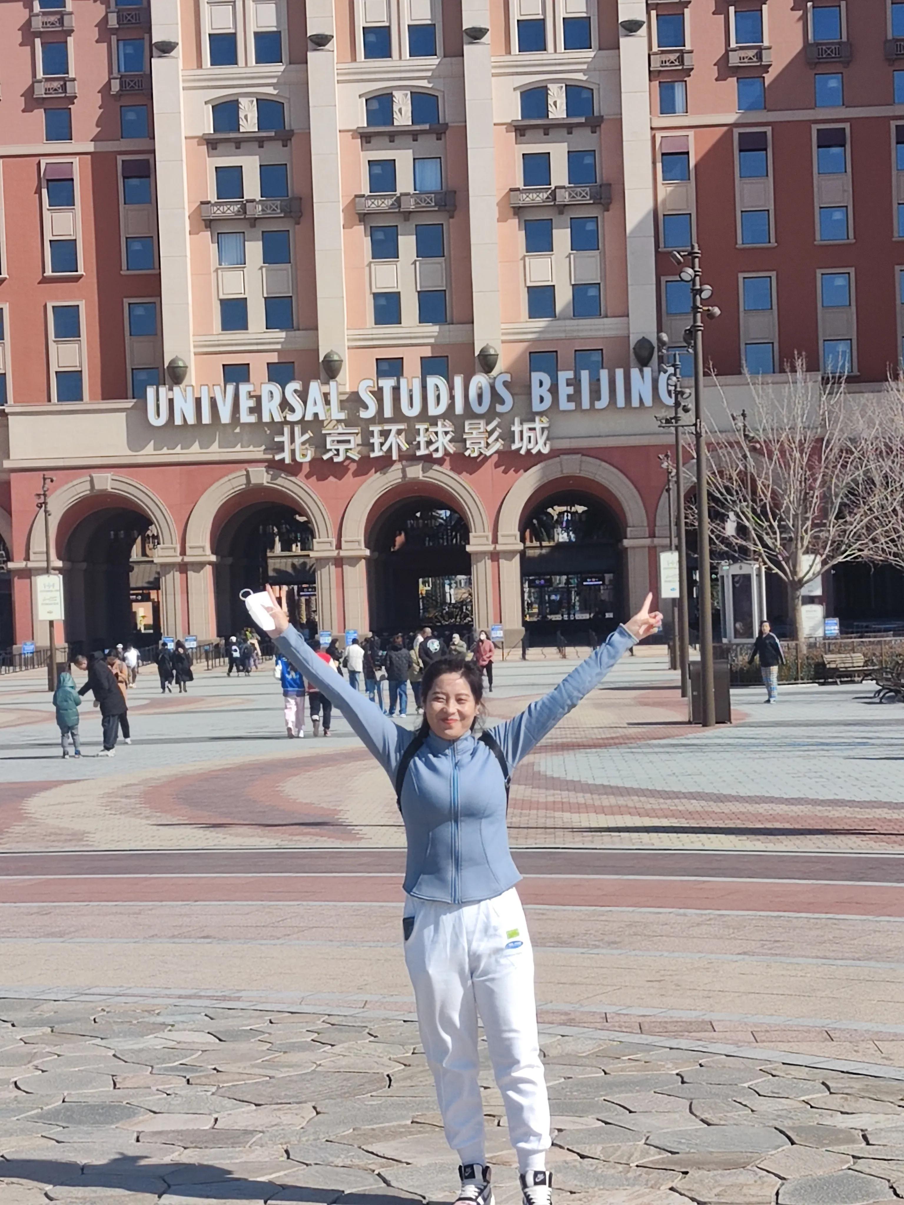 北京环球霸天虎过山车,北京环球侏罗纪大冒险