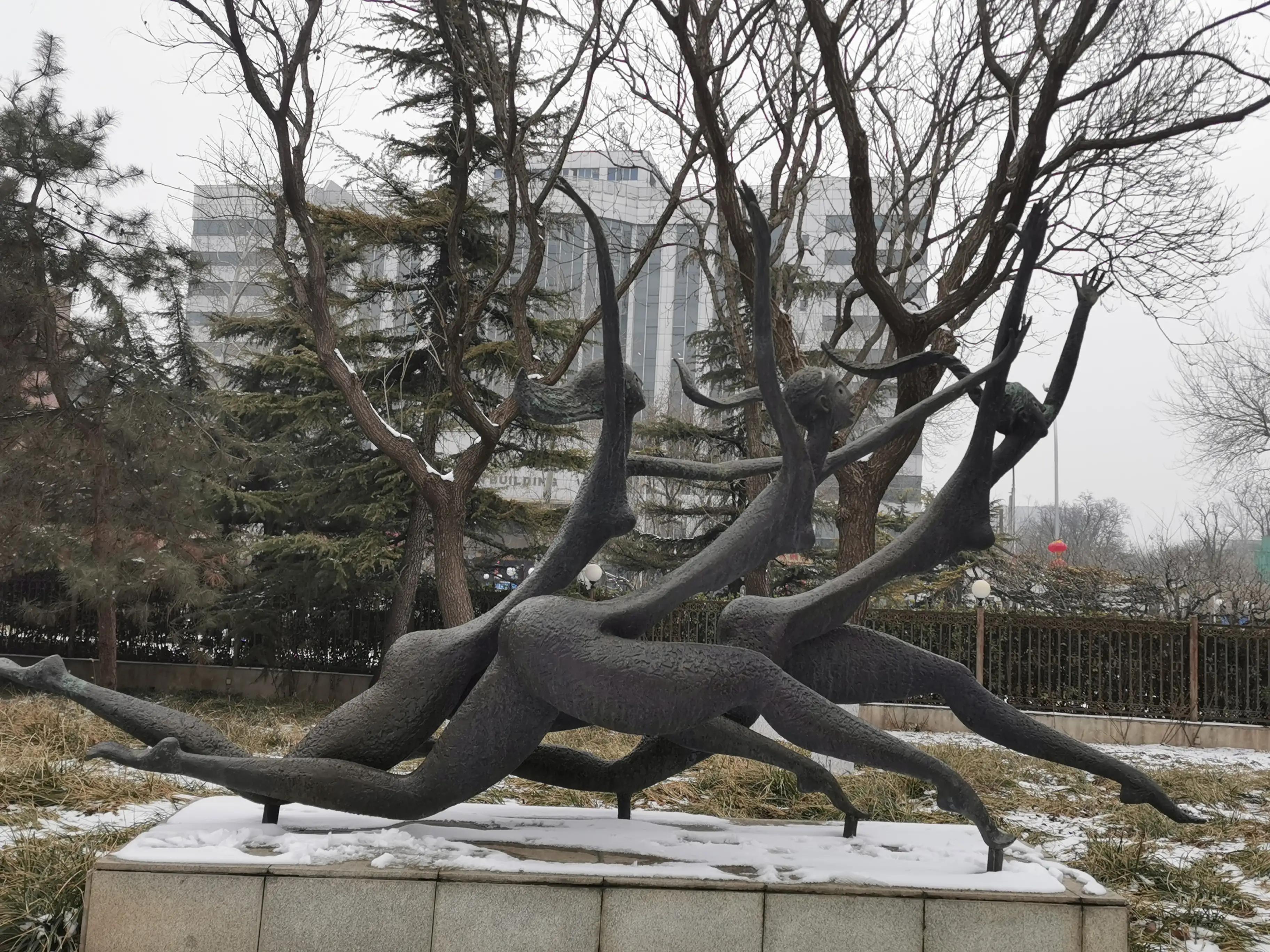 去北京雕塑公园坐几路车,北京石景山区雕塑公园相亲角