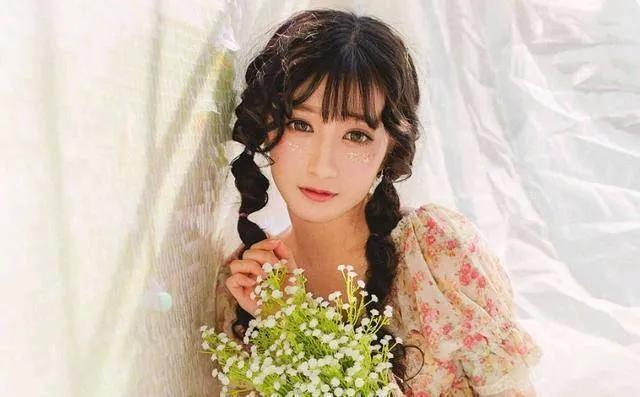 情人节给小三送什么礼物,情人节发现男人给小三送的礼物