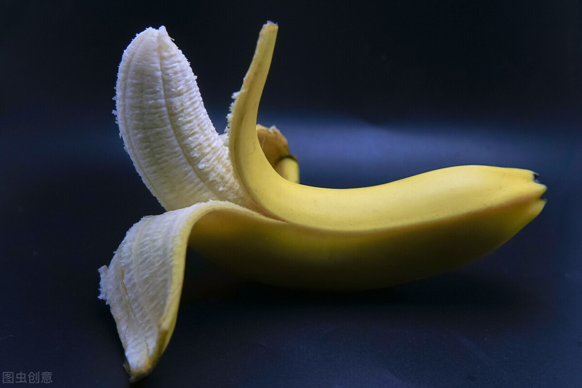 如何区分湿疣疣体和正常毛囊,怎么区分尖锐疣和湿疣