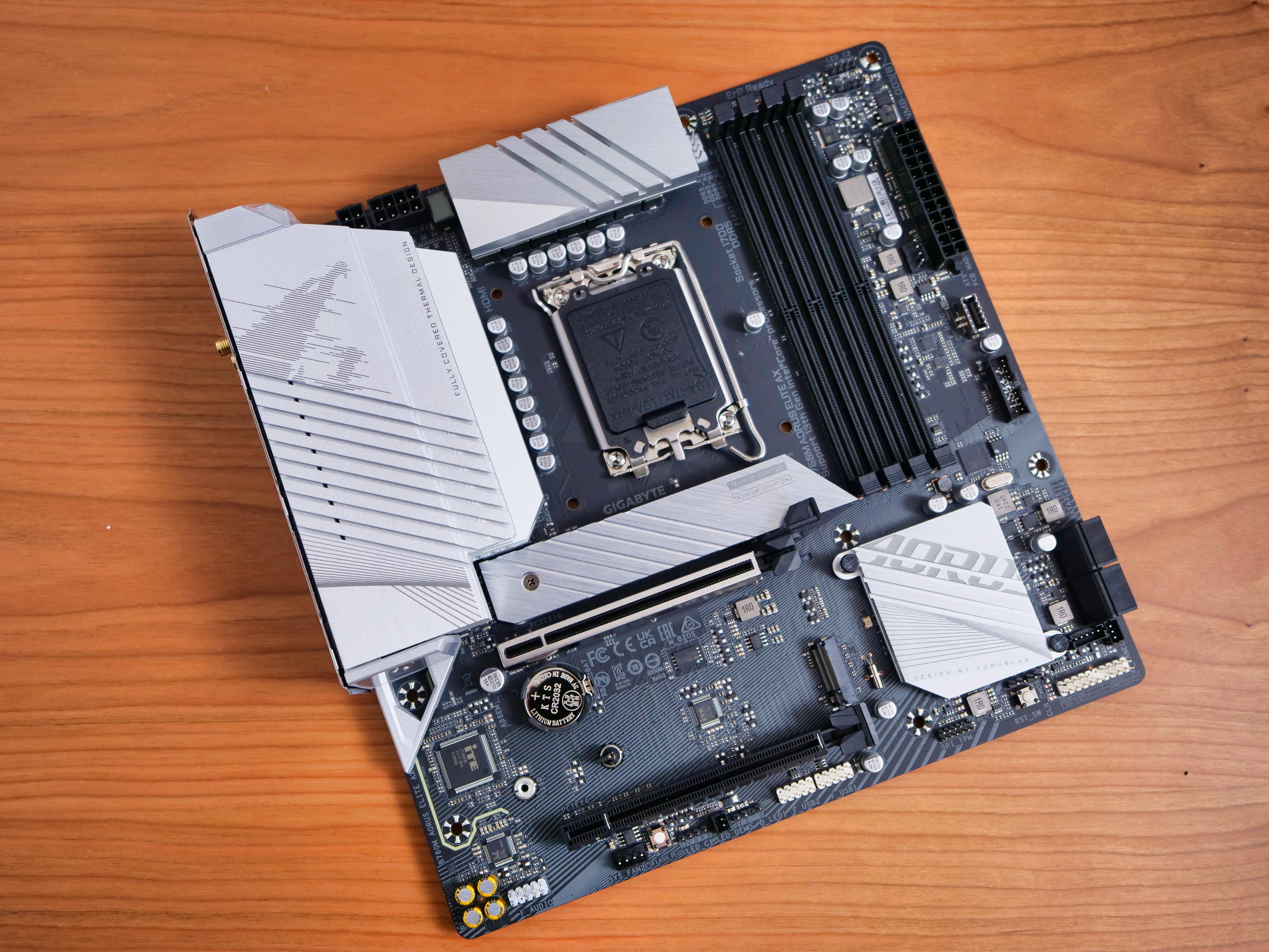 技嘉b760m小雕ddr5测试,技嘉b760mddr5小雕支持神光同步吗