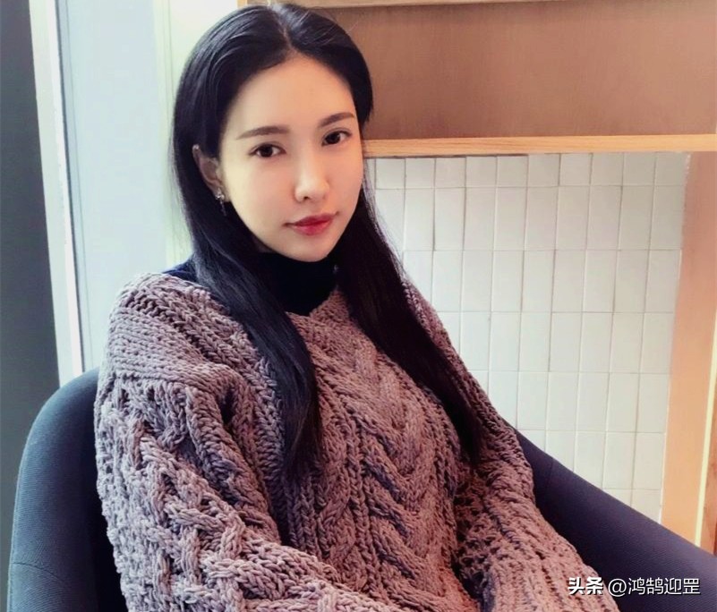 85后女画家徐悲鸿,比冷军厉害的女画家