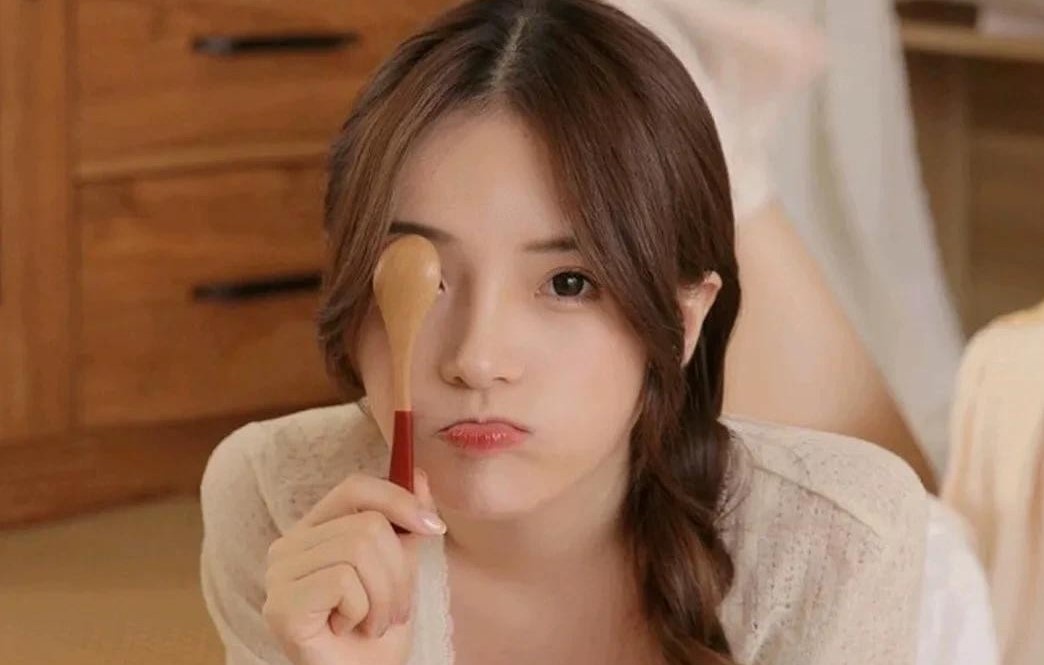 女生睡不着觉怎么哄她,女生睡不着觉怎么哄她入睡