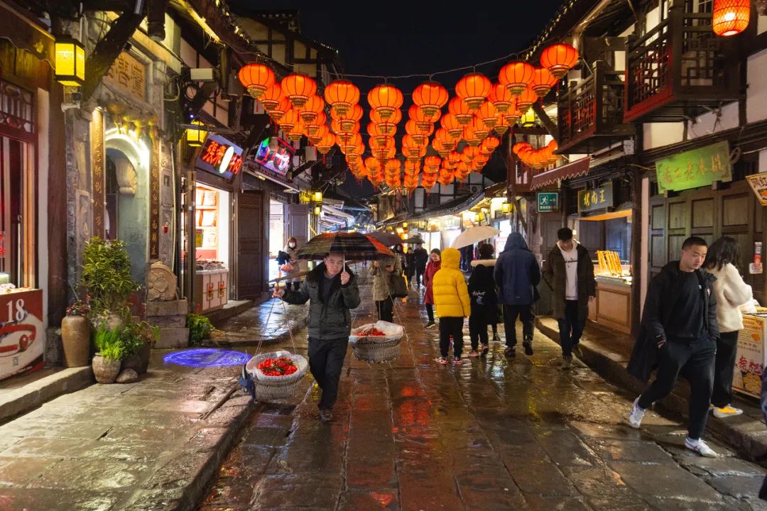 f4和f2.8差距很大吗,f4和f2.8光圈区别多大