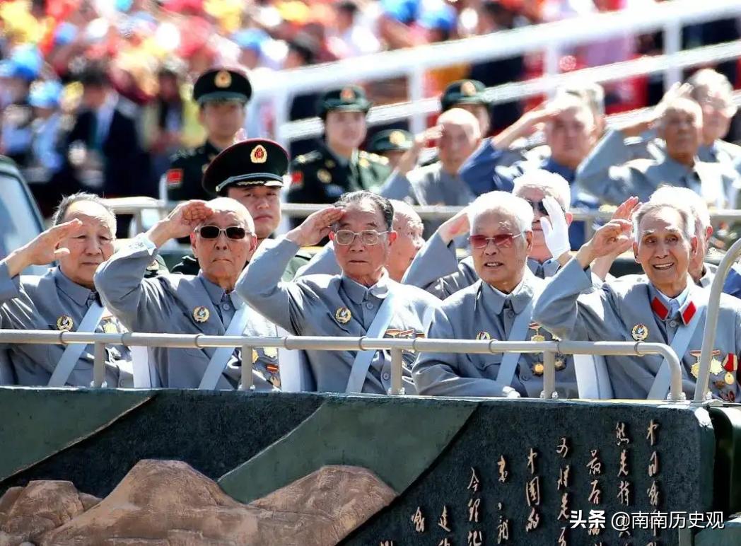 104岁冯自根，曾是*德朱**警卫员，因伤势退伍，晚年每年补助8万