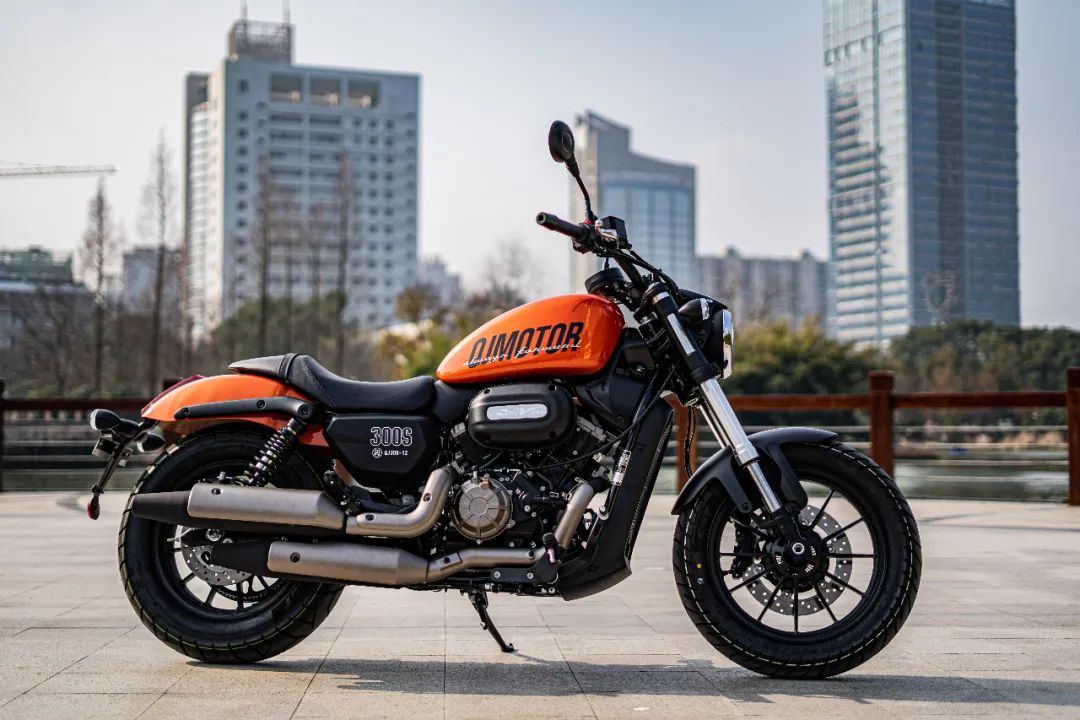 qj新闪300s测评,qjmotor300s测评