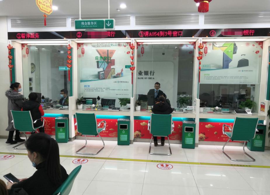 沧州男子扮警察转走3000万真假,4名少年冒充警察徒手抓毒贩