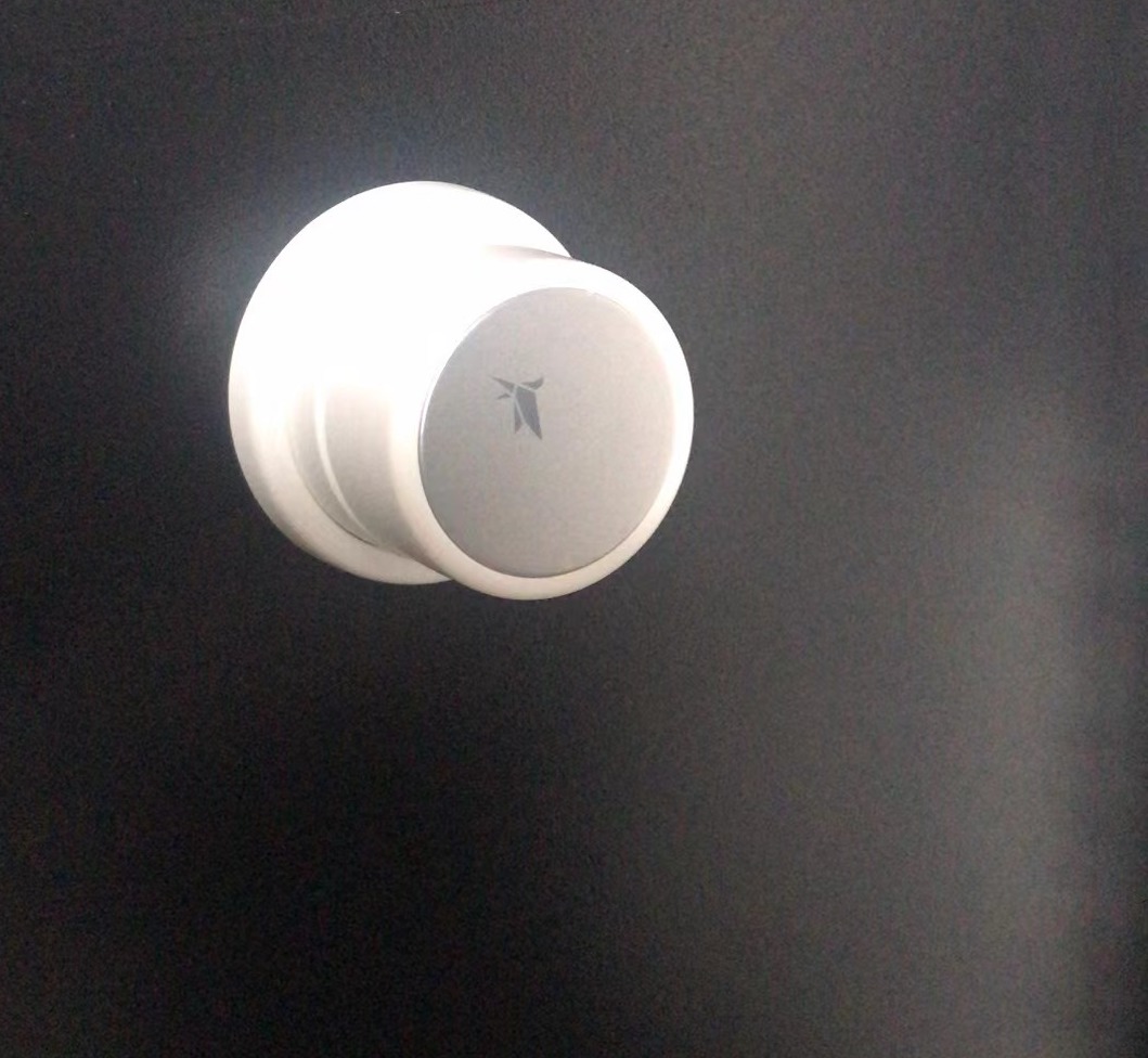 墙壁开关跟墙面开关有什么区别,无墙面开关