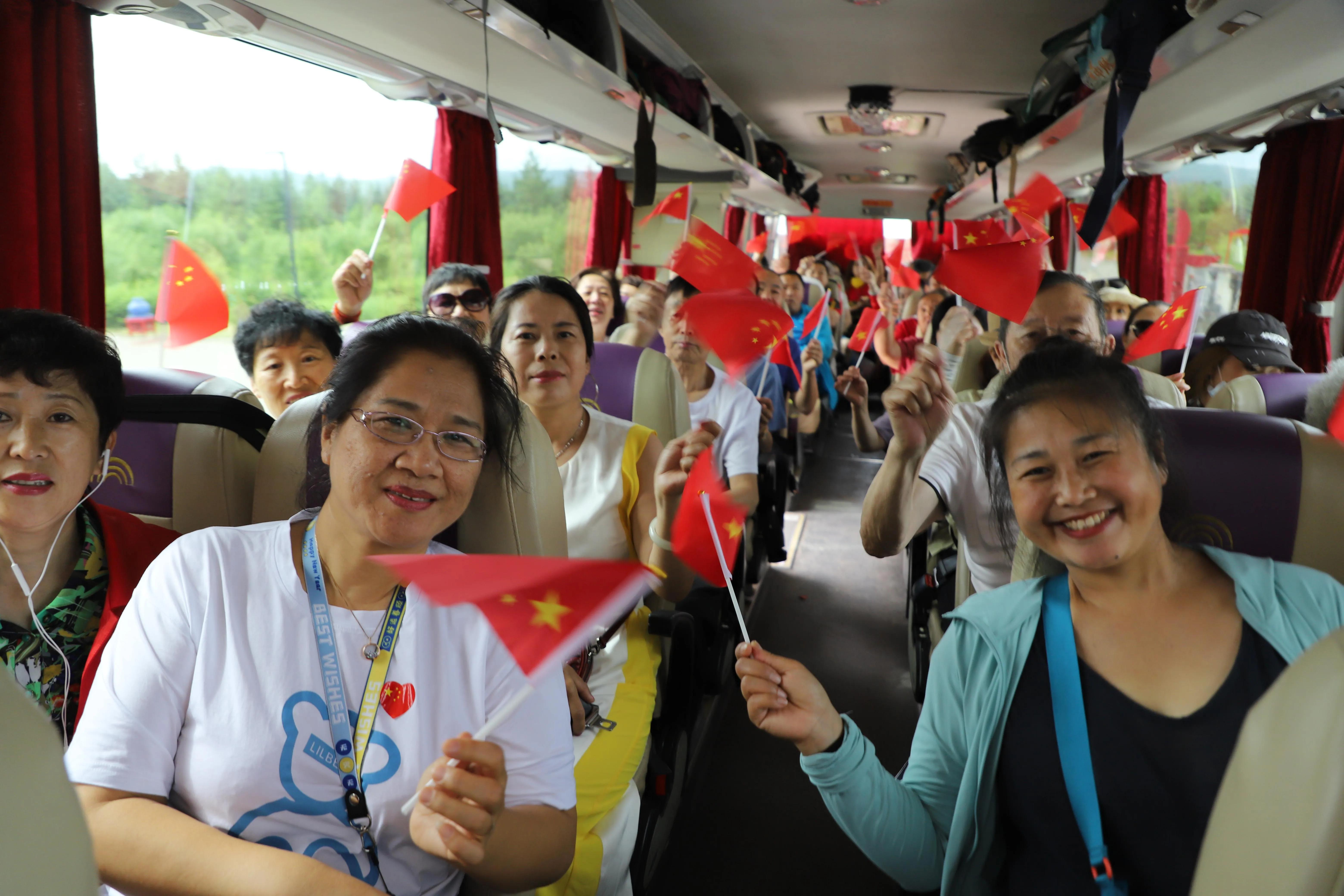 旅游团导游强制消费怎么投诉,旅游团导游强制消费