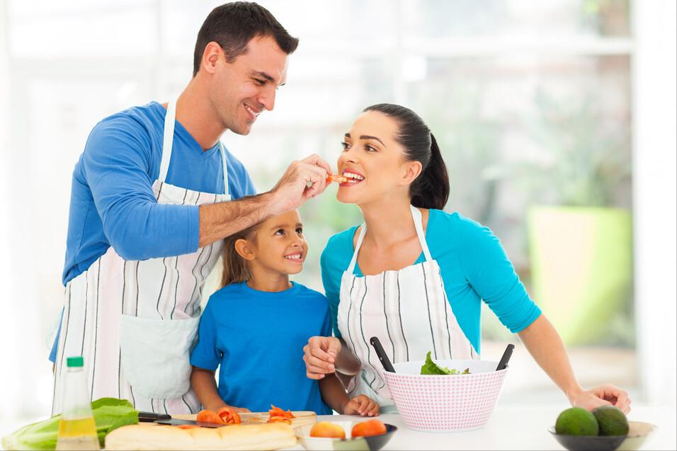 父母秀恩爱能有多甜,父母秀恩爱好吗