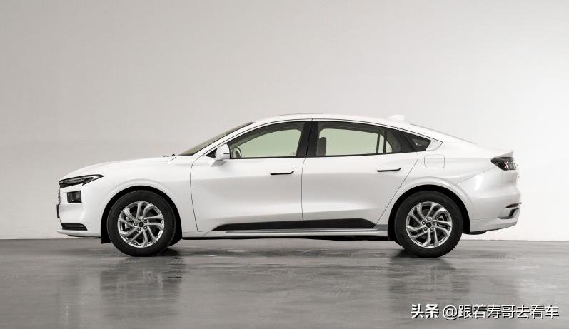 新一代蒙迪欧低配,新款蒙迪欧性价比很高