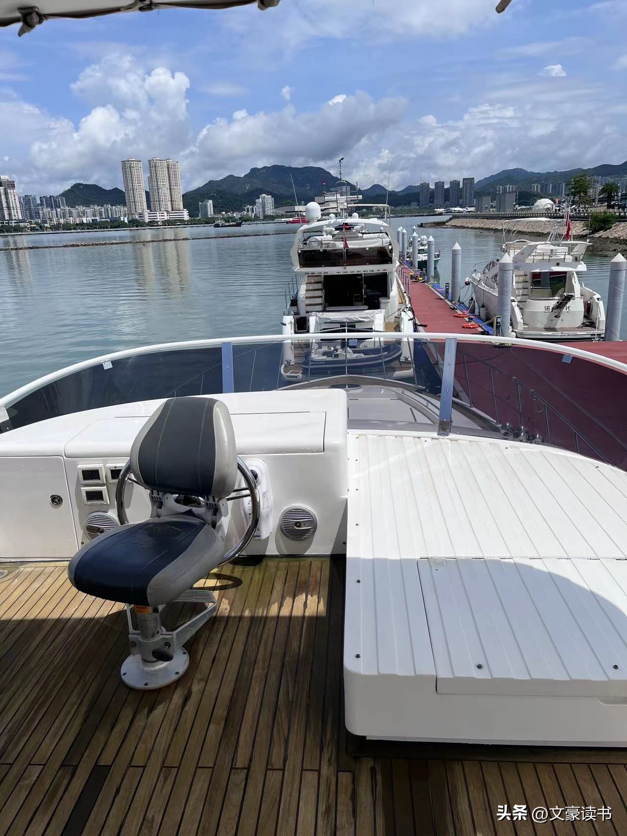 想做电商的人应该怎么选择,做电商都是去哪学