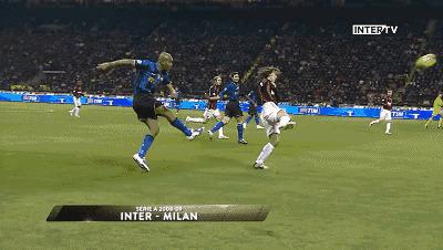 阿德里亚诺为什么叫梅阿查国王,足坛十大神锋阿德里亚诺