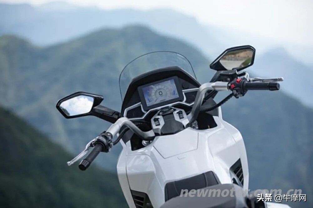 派方正式出圈!星舰324888元起,引力15013999元起|还有650巡航