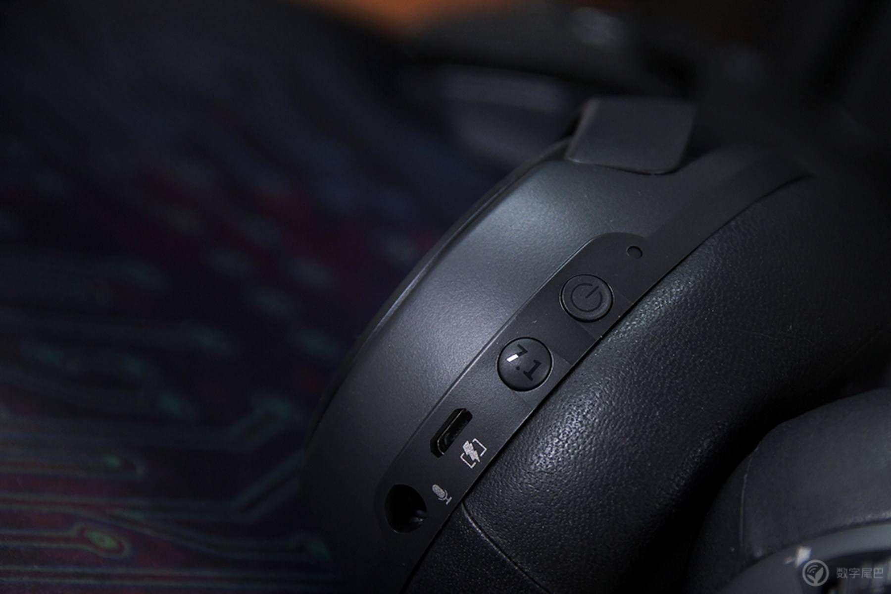 推荐几款高逼格电脑桌面,实用科技感很强的电脑桌面