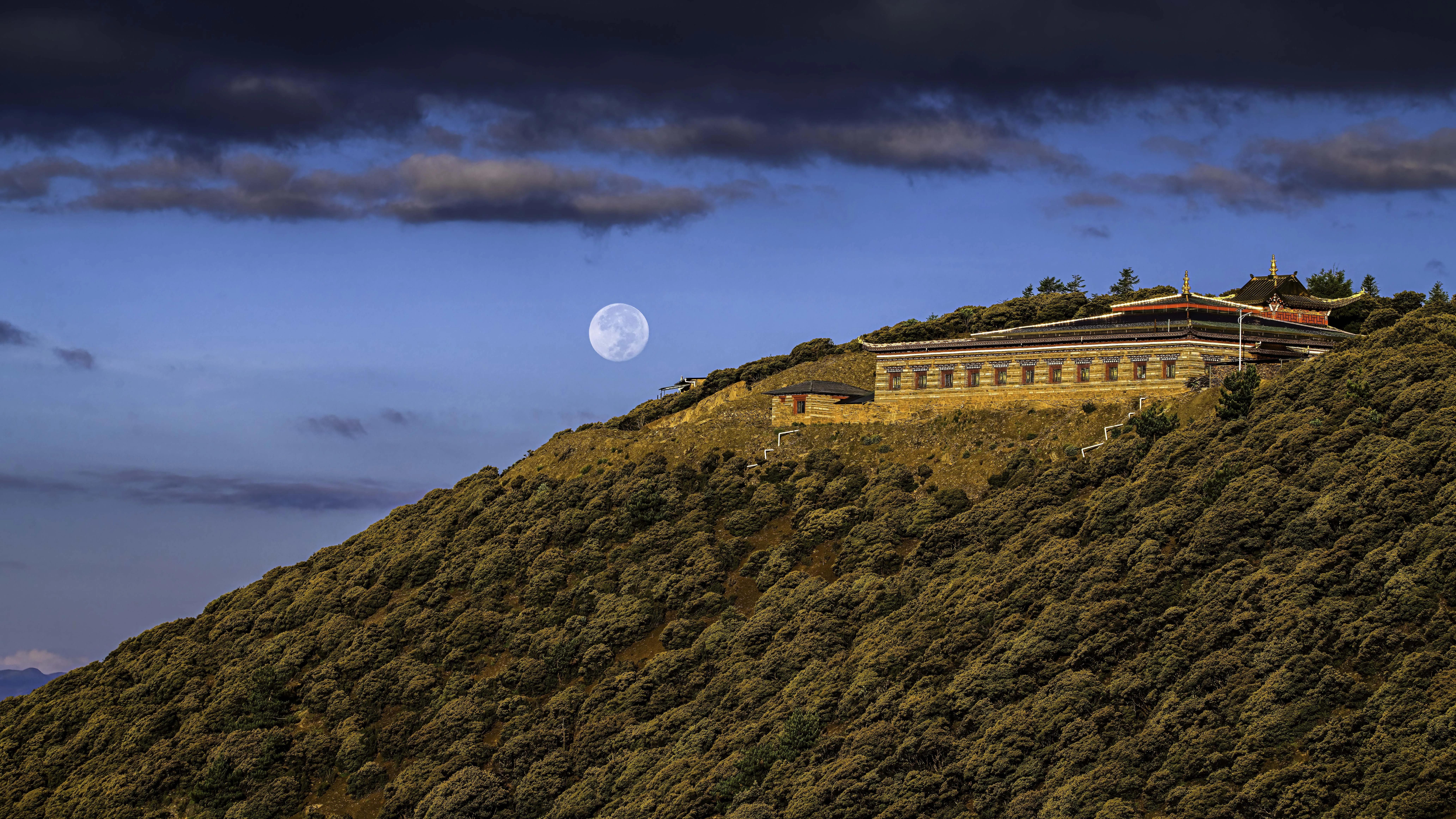 甘孜州最美风景在路上,金秋的甘孜州