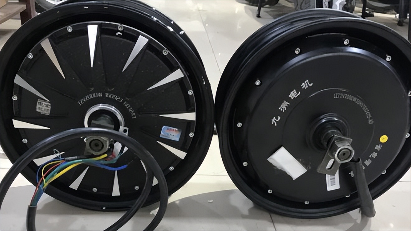 买电动车看价格还是看品牌,买高续航电动车还是自己配好