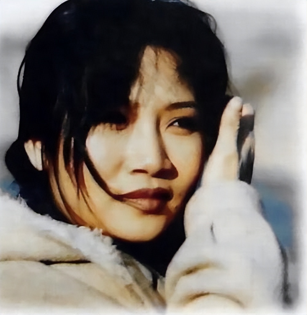 歌手李娜为何在巅峰时期出家,歌手李娜出家现状