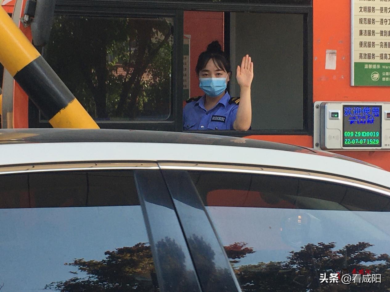 高温下的坚守公路人,酷暑高温下的坚守