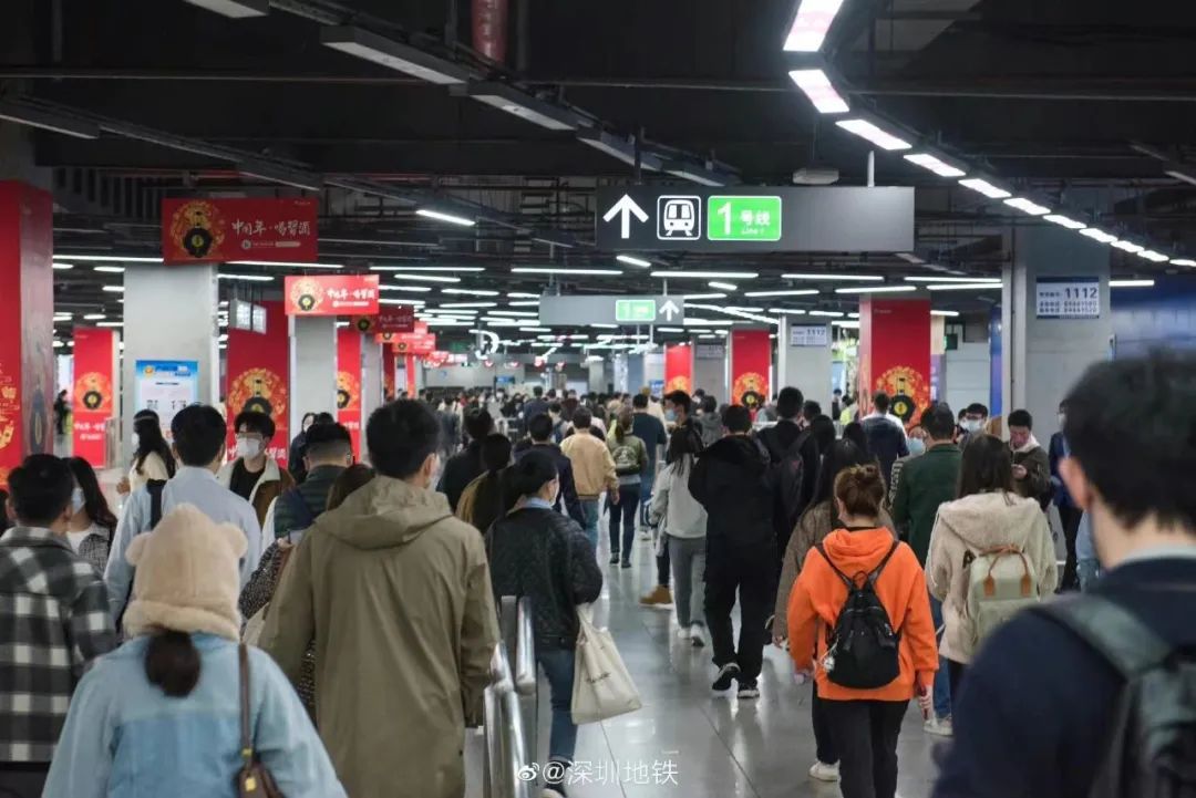 深圳地铁11号线车厢拥挤,深圳地铁11号线为什么不到岗厦北