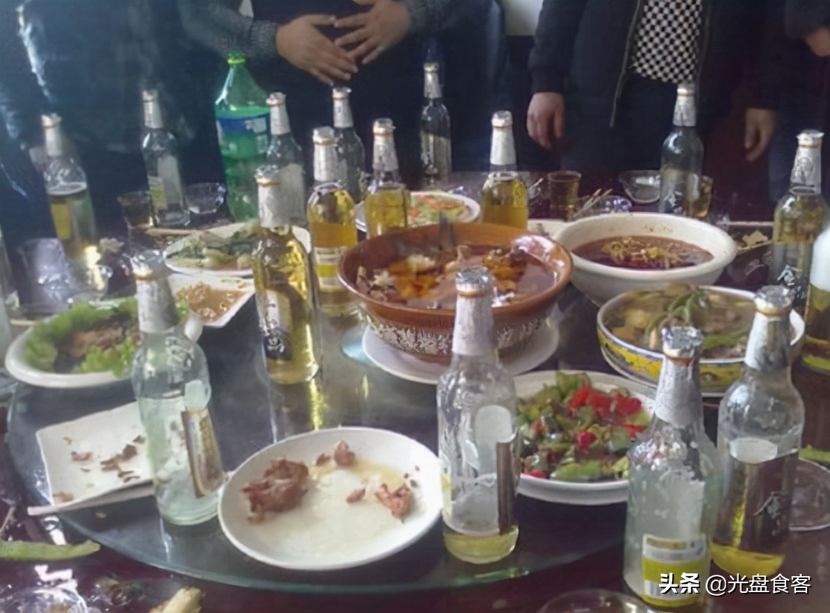 酒后头晕犯了难？解酒有妙招，几道简单的美食，醉酒不再发愁