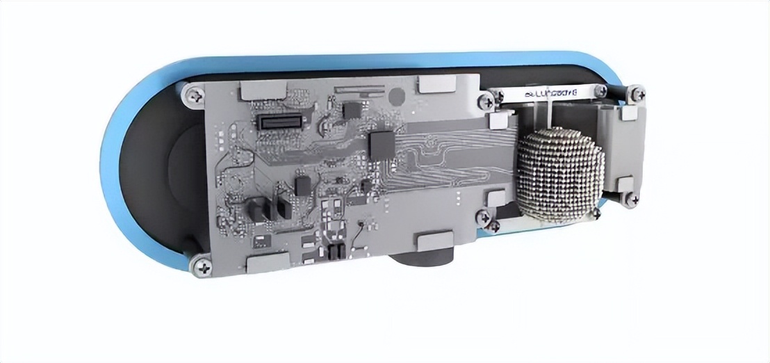 特斯拉安装新款雷达,特斯拉更换一颗雷达