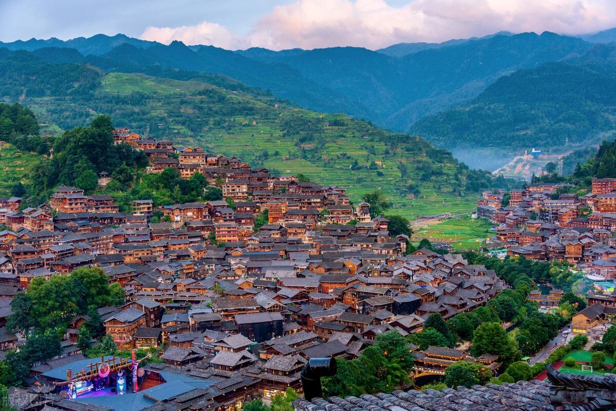 贵州十大旅游景点地图全图,去贵州玩必去的景点推荐一下