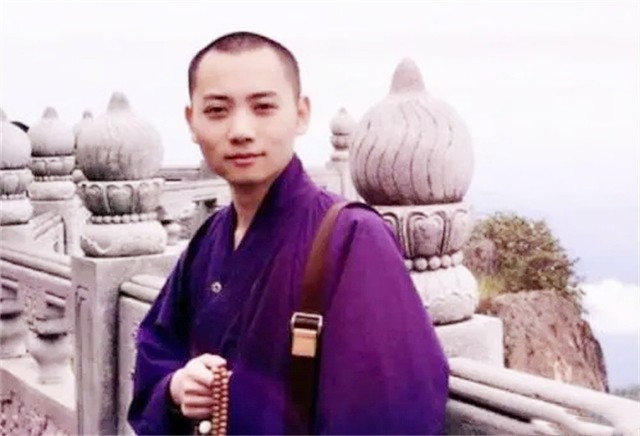 90后寂源法师,最美的和尚照片寂源法师