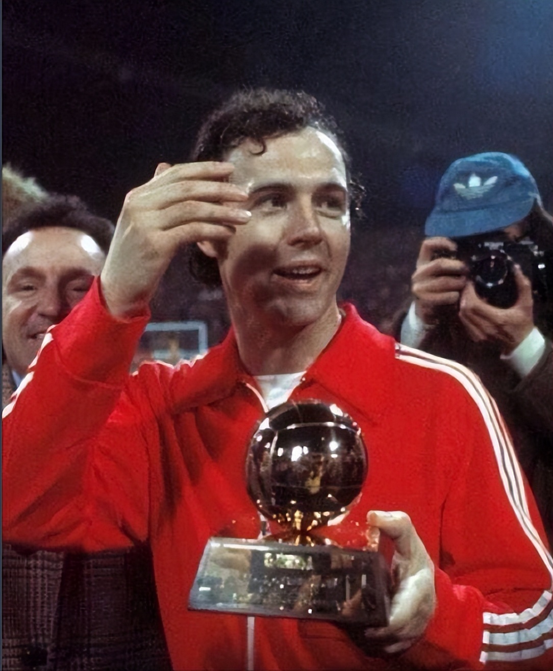 一年一位离开巴萨的球星,一年一个球的皇马球星