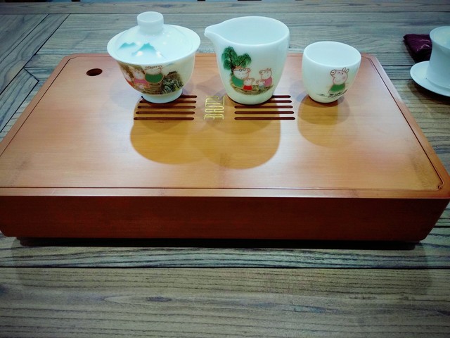 买给父亲的东西，父亲爱分享给邻居，我很无奈，但又不敢说价格