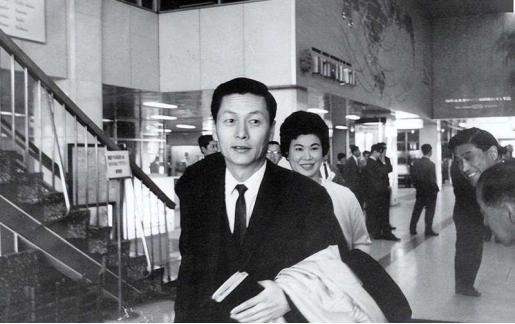 韩国财阀多可怕？娶三老婆、玩弄女星、操控总统，称没人敢审判他