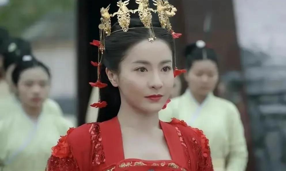 脸没恢复就别出来捞金，发面馒头、蜡像脸，求求你们放过观众吧！