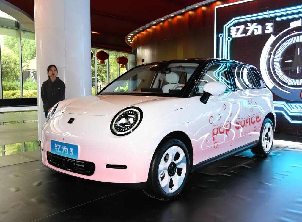 新能源搅局者零跑c11顶配,电动汽车搅局者