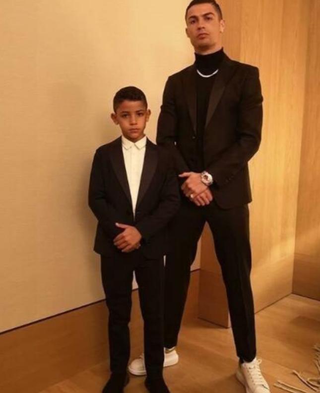 c罗的大儿子足球天赋,c罗女友乔治娜抵达卡塔尔