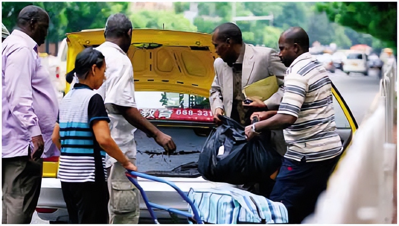 广州黑人泛滥，“黑二代”随处可见，如何治理？日本做法值得借鉴