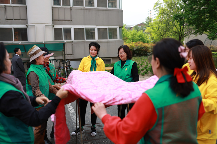 韩第一夫人,韩第一夫人访美韩服造型