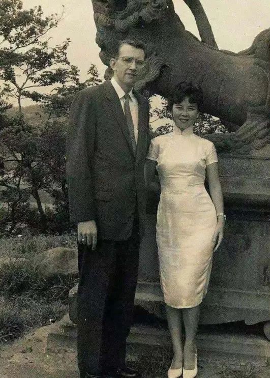 封神英雄榜纣王哭着摸妲己脸,纣王和妲己的黑历史