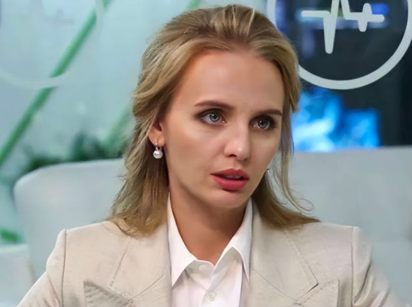 美国宣布制裁普京两个女儿,美国制裁普京的两个女儿