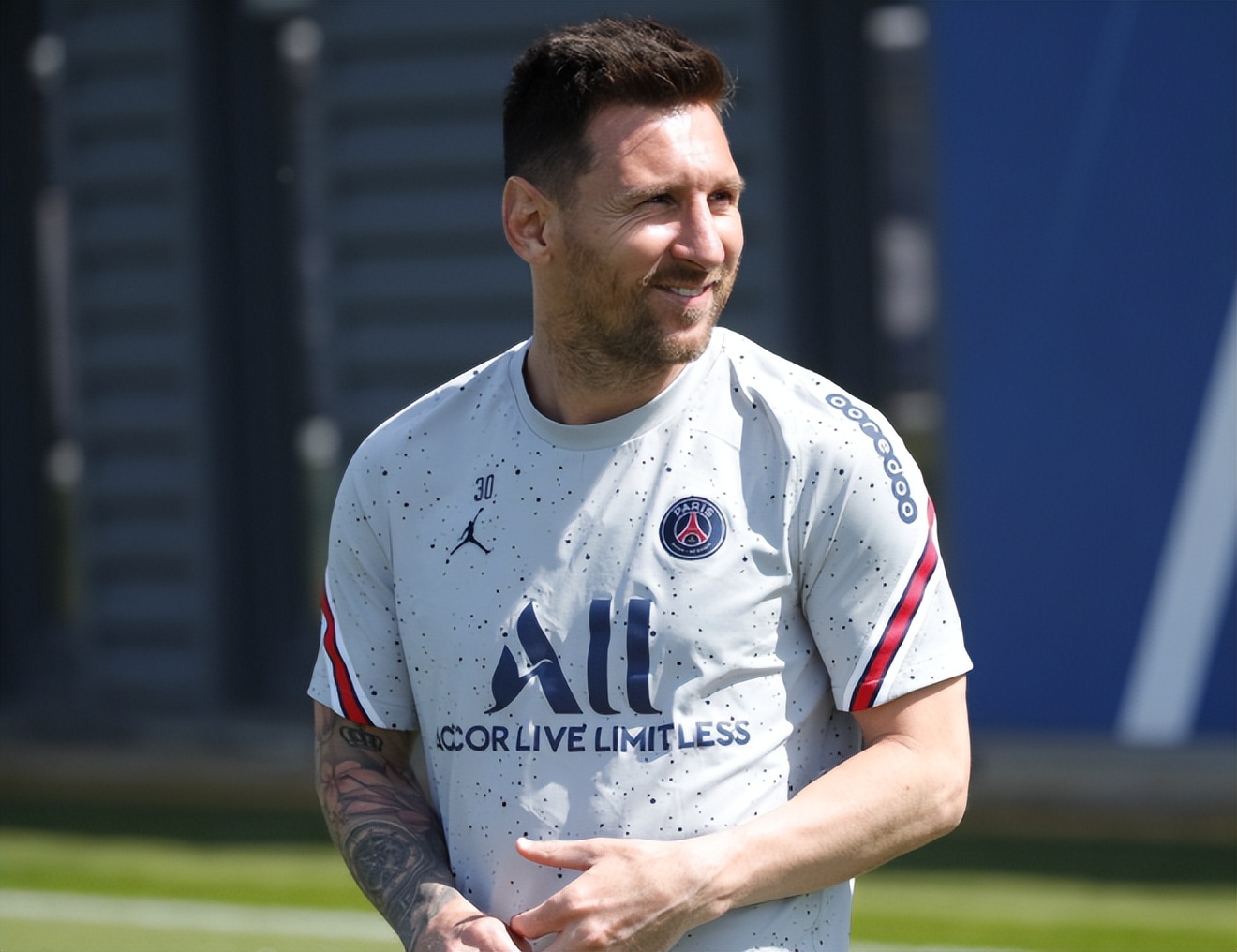 全球年收入第一运动员c罗,全球运动员收入排行c罗重回榜首