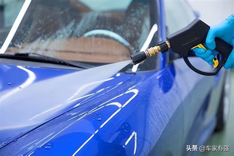 自己贴汽车隔热膜的操作流程,汽车隔热膜一般施工多久