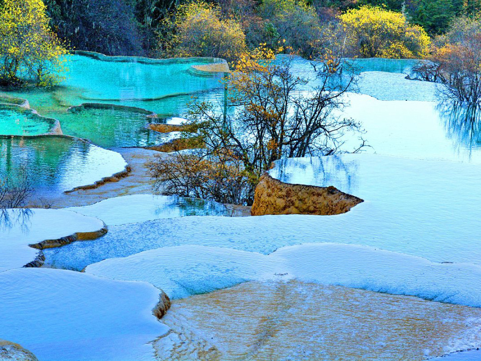 四川不输九寨沟的景区,九寨沟被称为天上瑶池吗