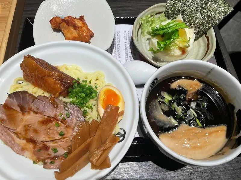 日式拉面鲜美的原因,日式拉面筋道爽滑