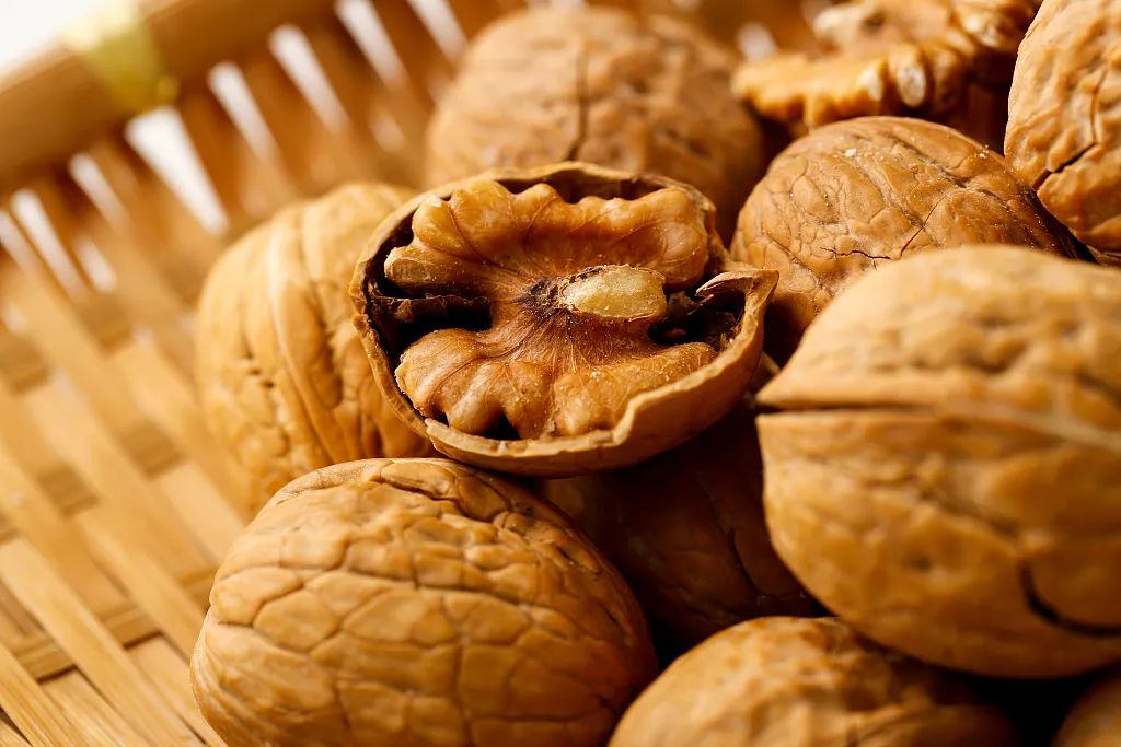 每周一个核桃能长寿吗,核桃长寿果的功效