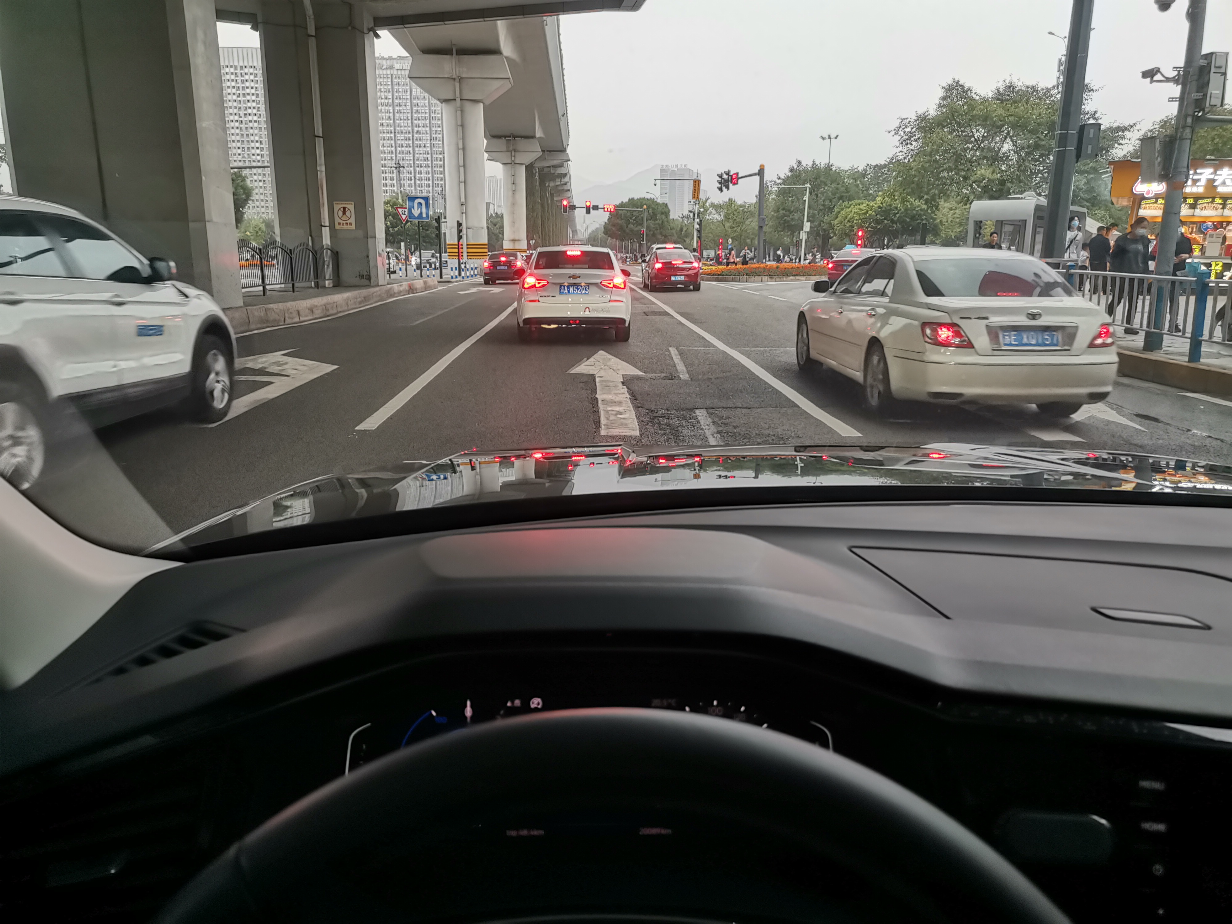 插电式混合动力保养费用,说说插电式混合动力汽车的好处